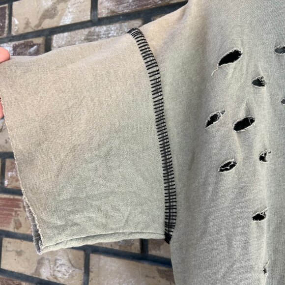 🆕 Free People x Tricia Fix | Short Sleeve Stitch Hoodie in Army Green | M - Picture 3 of 11